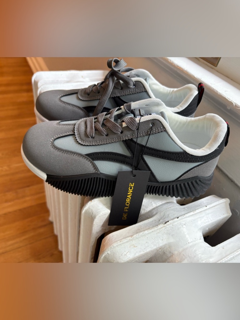Women's DeFlorance Sneakers. NWT. Size 8.5.